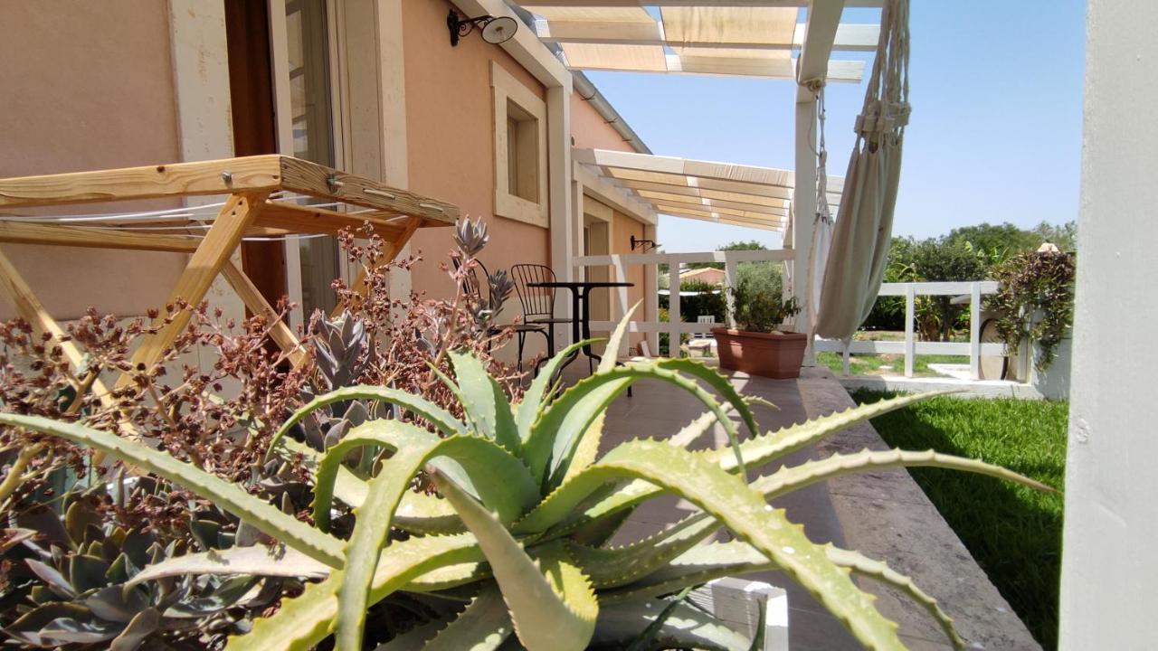 Le Zagare Di Vendicari * Lido di Noto
